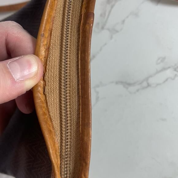 Vintage Mario Valentino Crossbody Bag - Picture 6 of 12